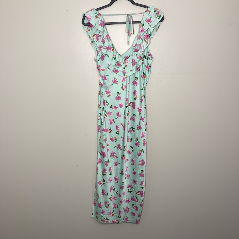 ZARA Ruffle V Neck Floral - Picture 2 of 4